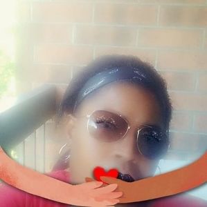 Meet your Posher, Tomeka